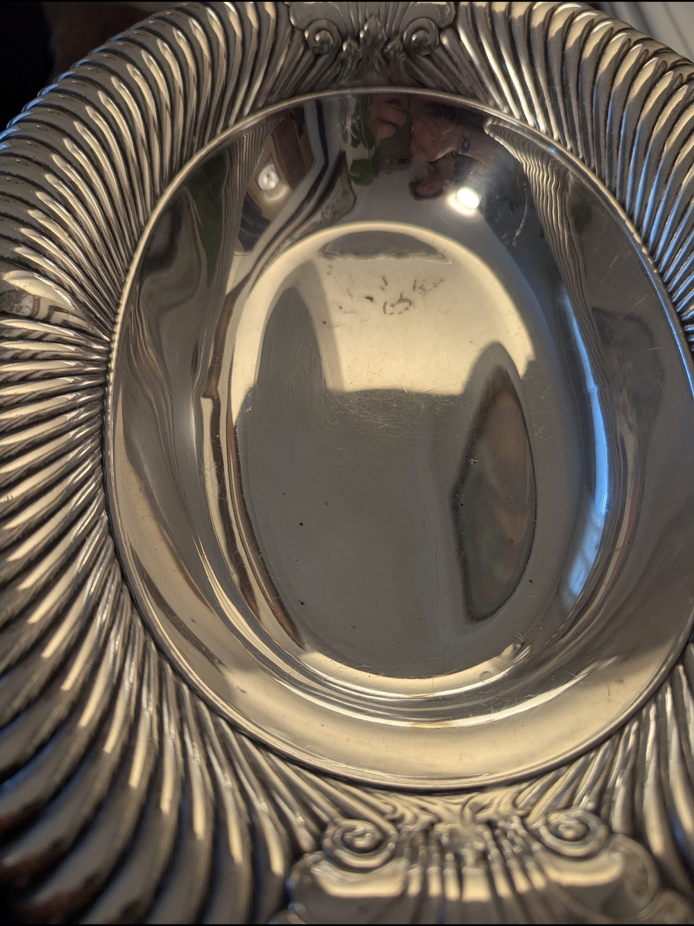 1930's Wm. A. Rogers "Wellington" Silver-Plated Scalloped Serving Bowl - Picture 4 of 8